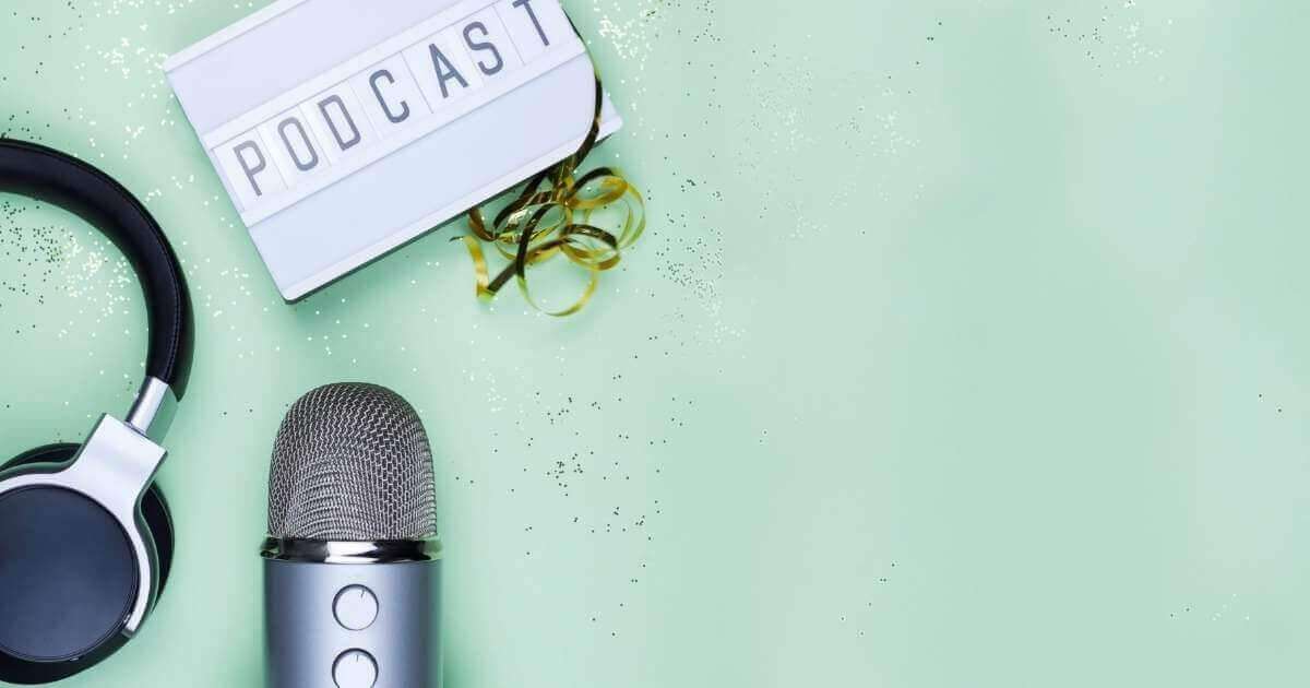 10 B2B Podcasts You Must Listen To